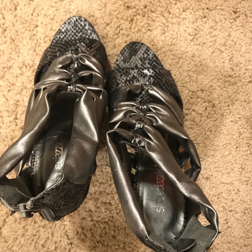 Shoes - Picture 8 of 8